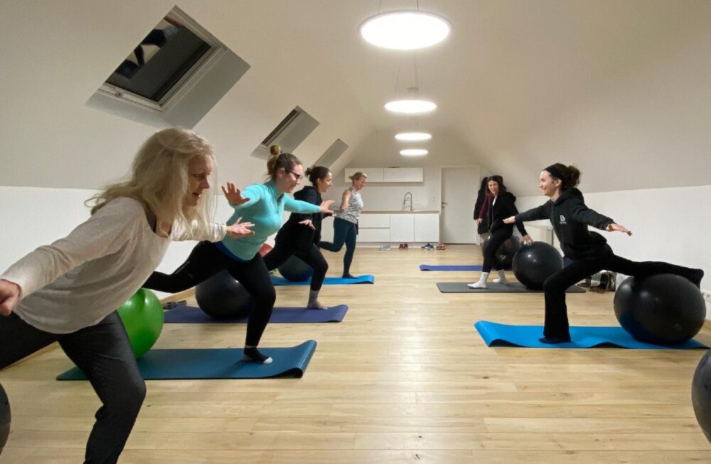 Envie d’une activité douce mais efficace pour tonifier le corps, améliorer ta posture et réduire les tensions ?